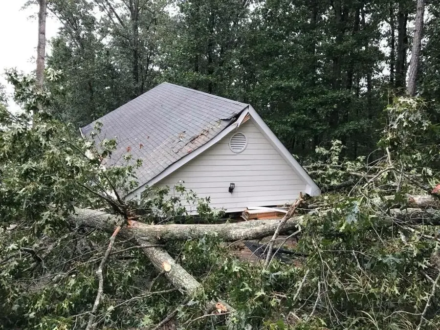 Roof & Storm Leak Water Damage in a Smyrna, GA home